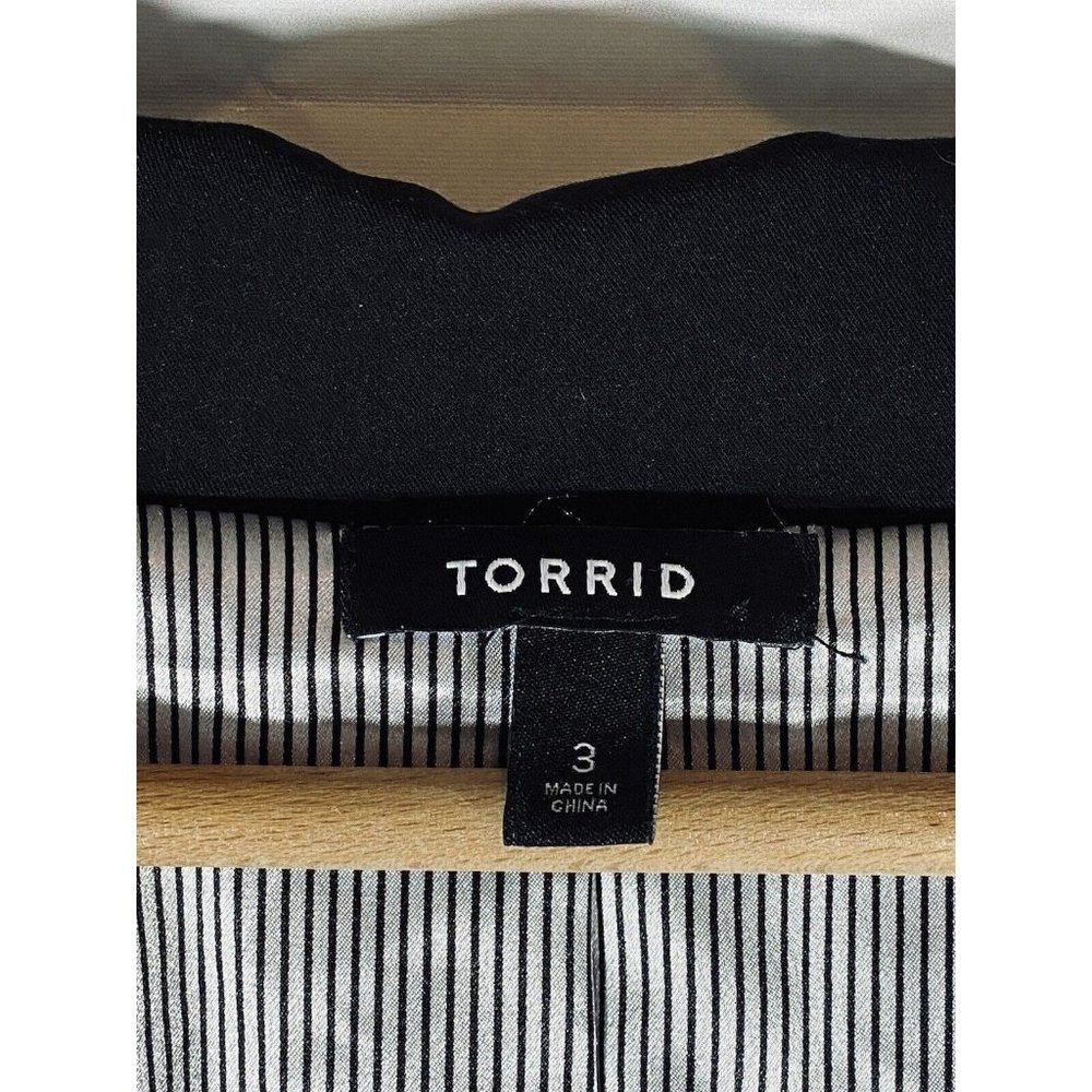 Torrid Womens Black Ruched 3/4 Sleeve Blazer Size 3 One-Button Lined Career Plus - Picture 5 of 13